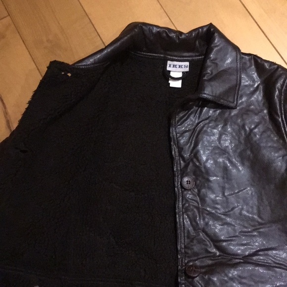 Charming coat for girls. - Picture 2 of 3